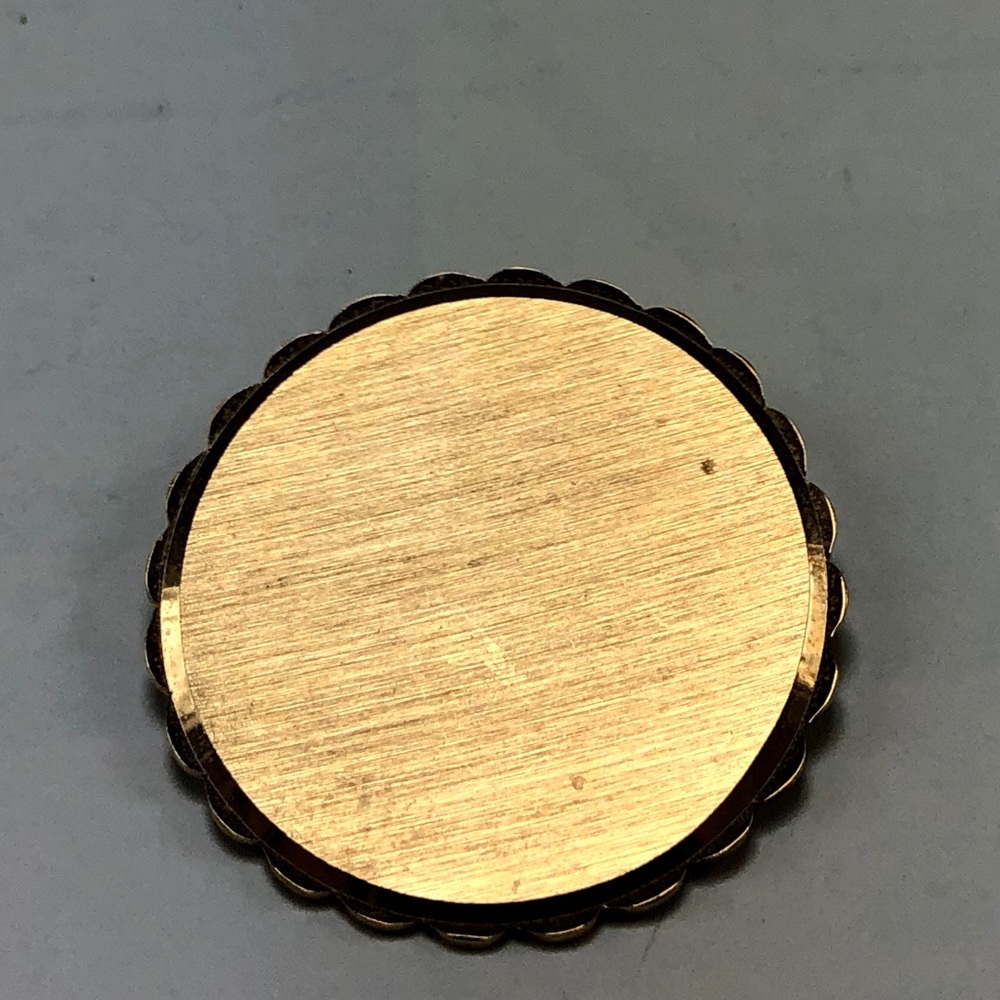 Vintage pin / brooch